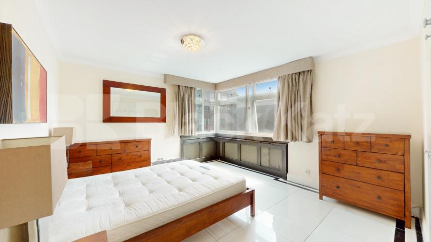 Spacious two bedroom property located near Bayswater / Paddington Porchester Place, Paddington